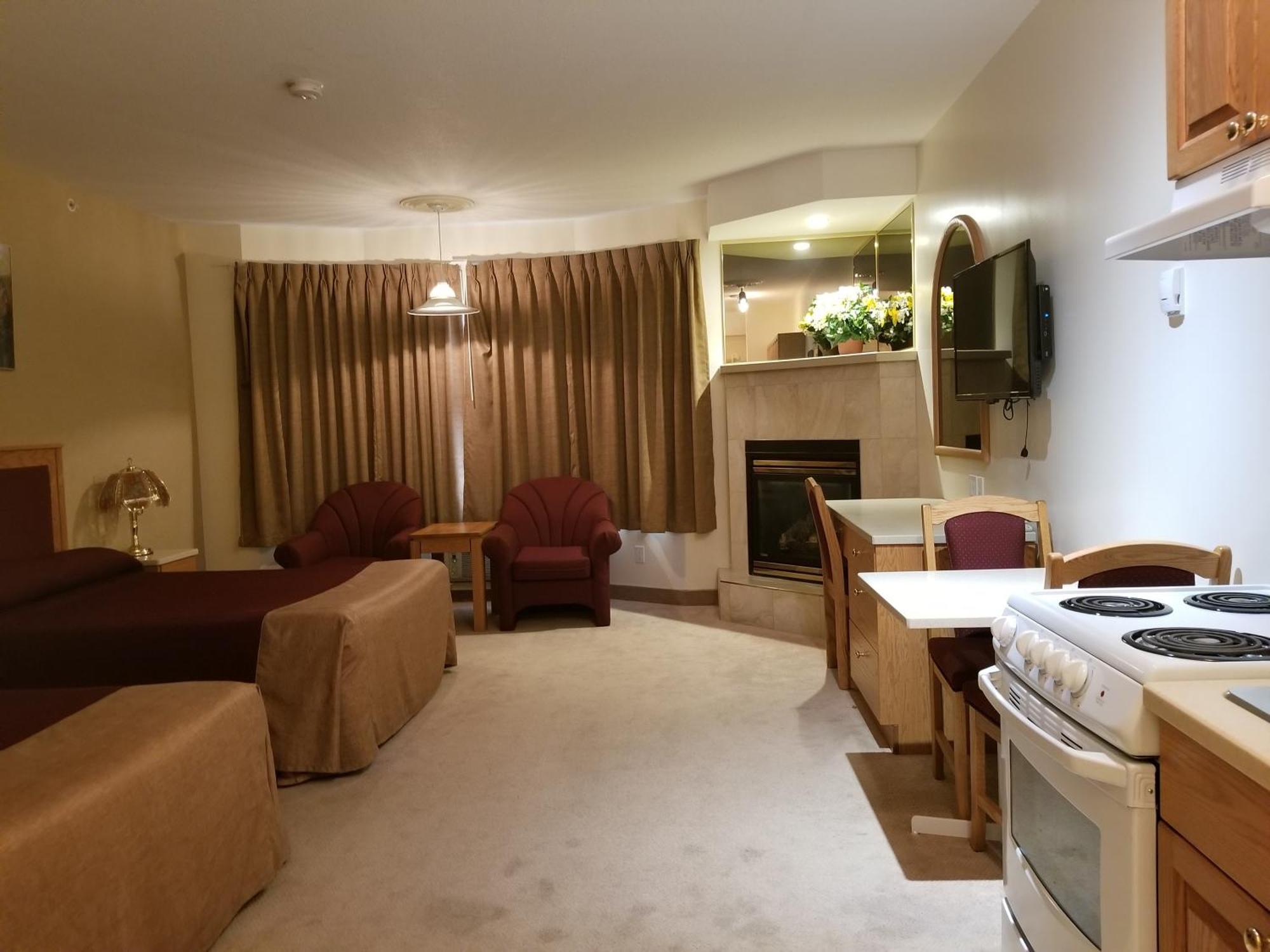 New Imperial Suites Whitecourt Bagian luar foto