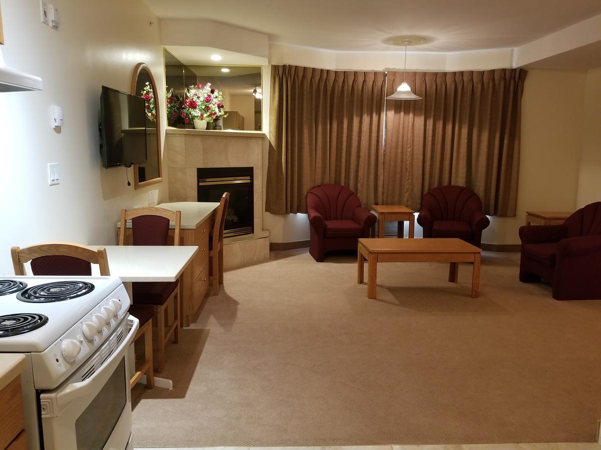 New Imperial Suites Whitecourt Bagian luar foto