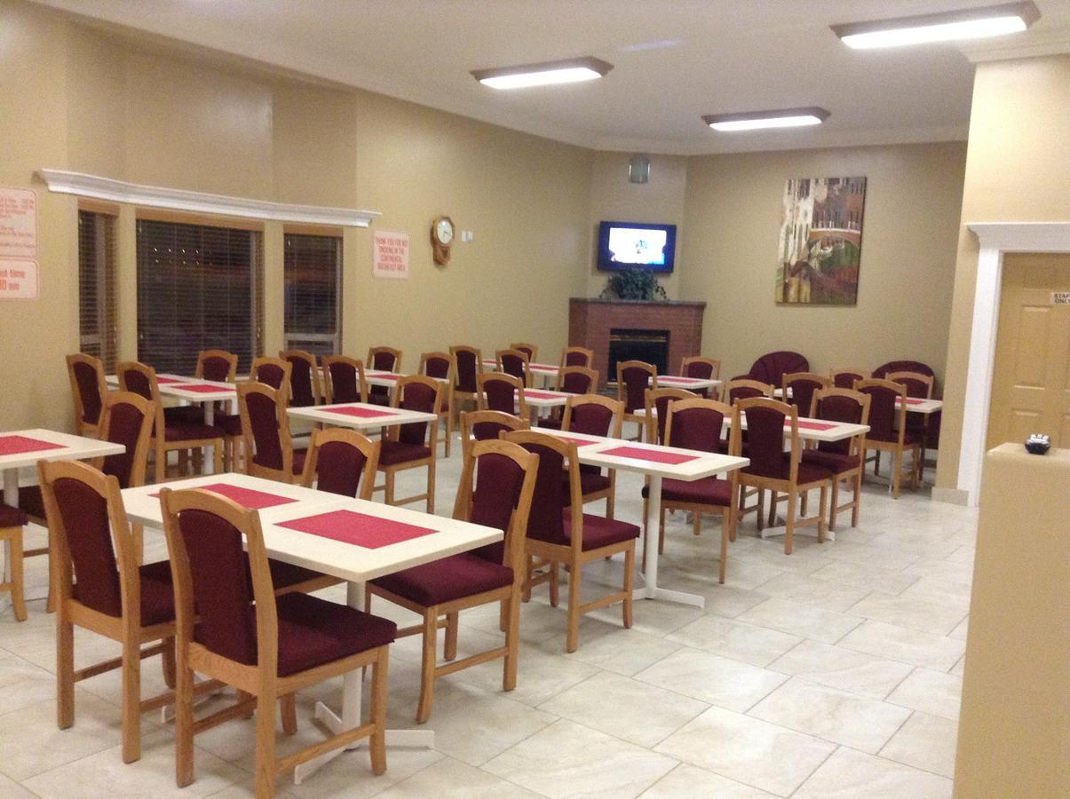 New Imperial Suites Whitecourt Bagian luar foto