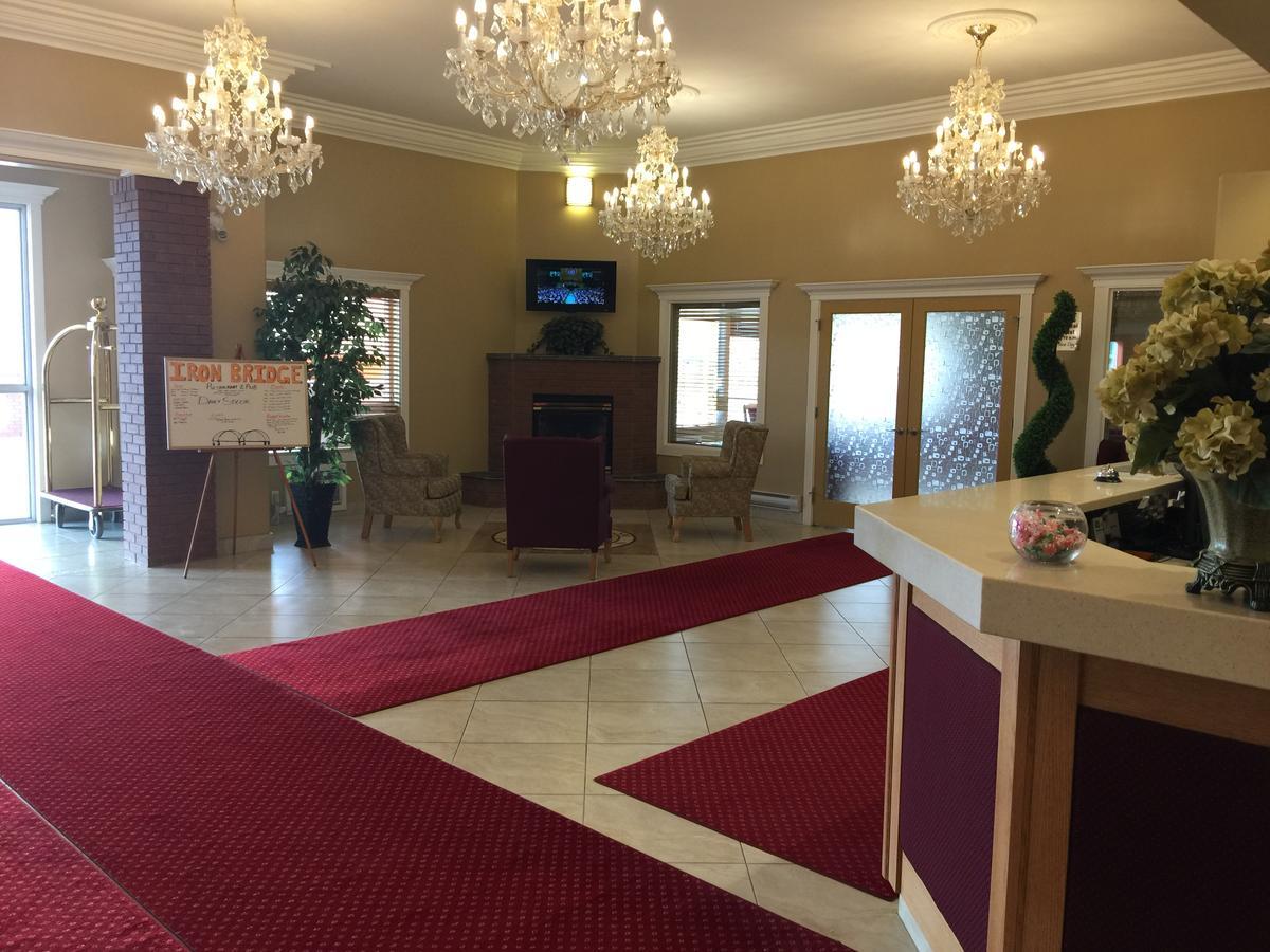 New Imperial Suites Whitecourt Bagian luar foto