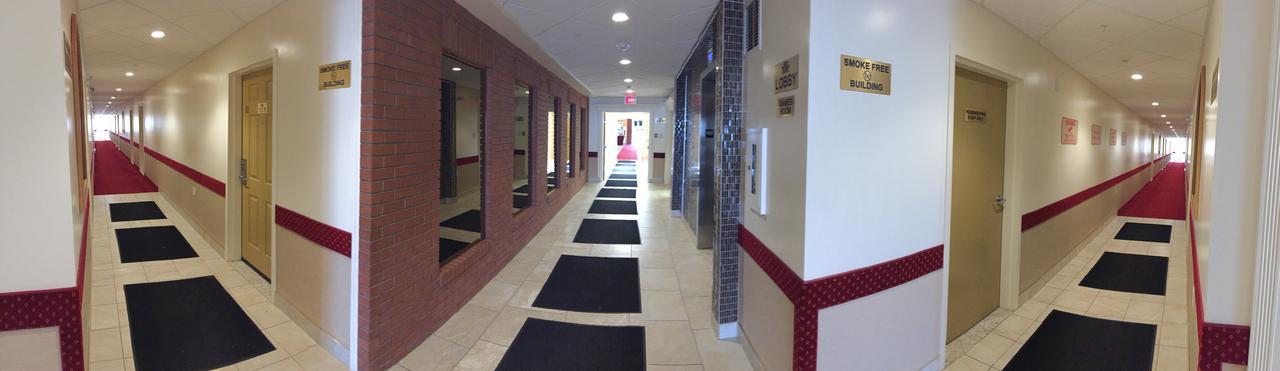 New Imperial Suites Whitecourt Bagian luar foto