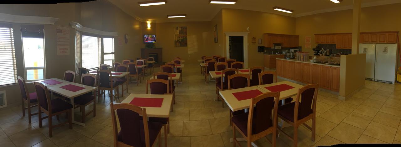 New Imperial Suites Whitecourt Bagian luar foto
